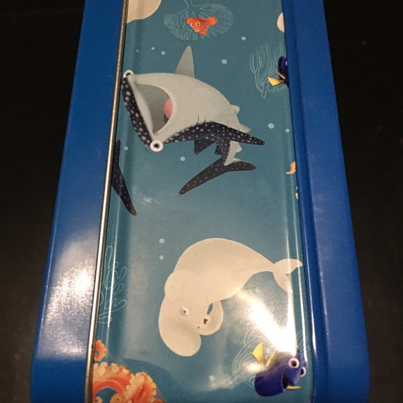 Finding Dory Metal Tin Box. - Picture 2 of 7
